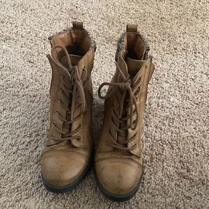 Lace up boots